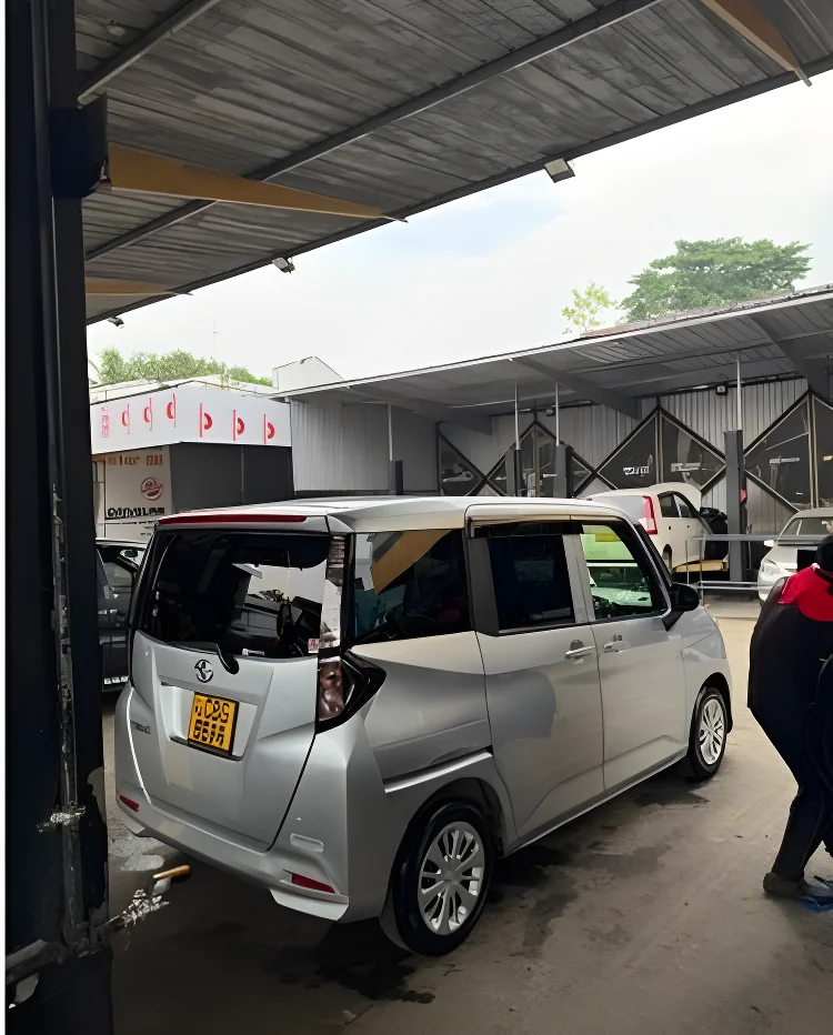 Thumbnail 4 background