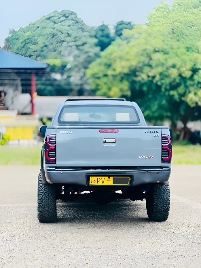 Thumbnail 4 background