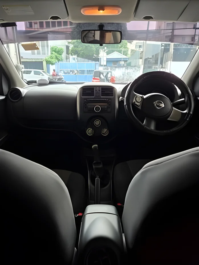 Thumbnail 3 background