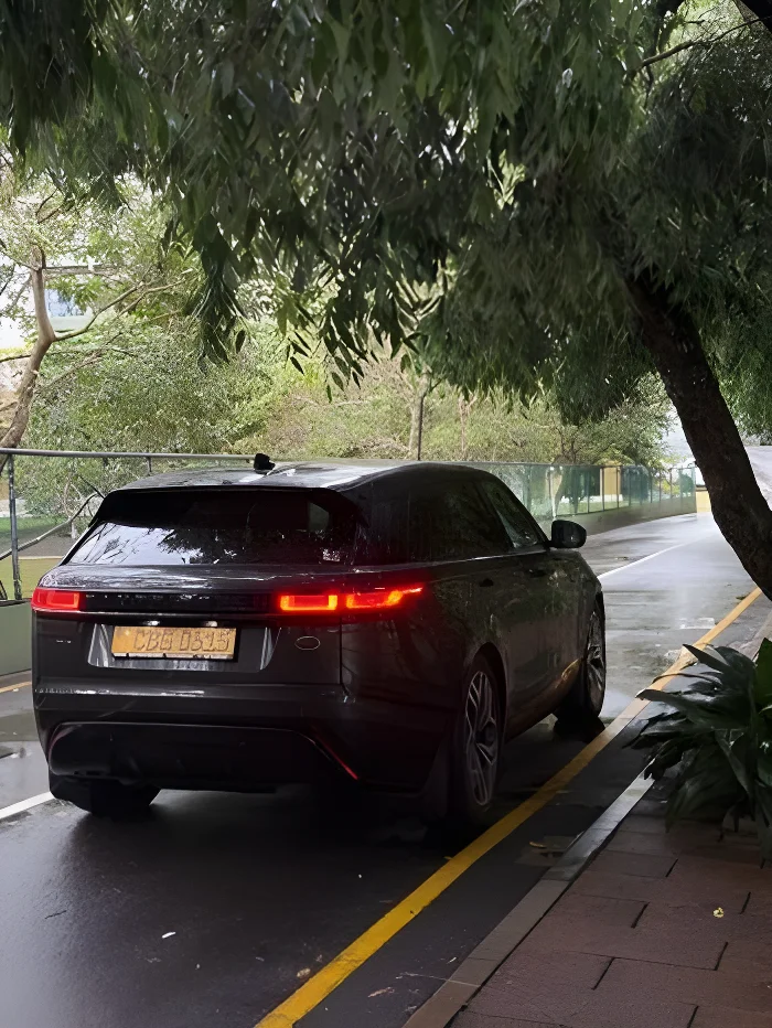 Thumbnail 3 background