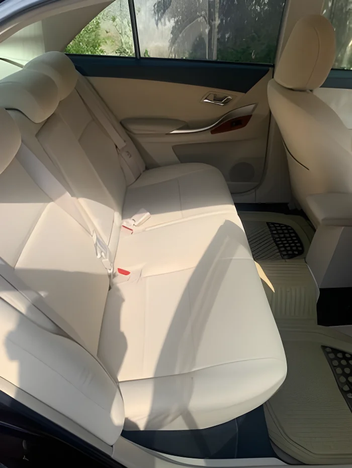 Thumbnail 3 background