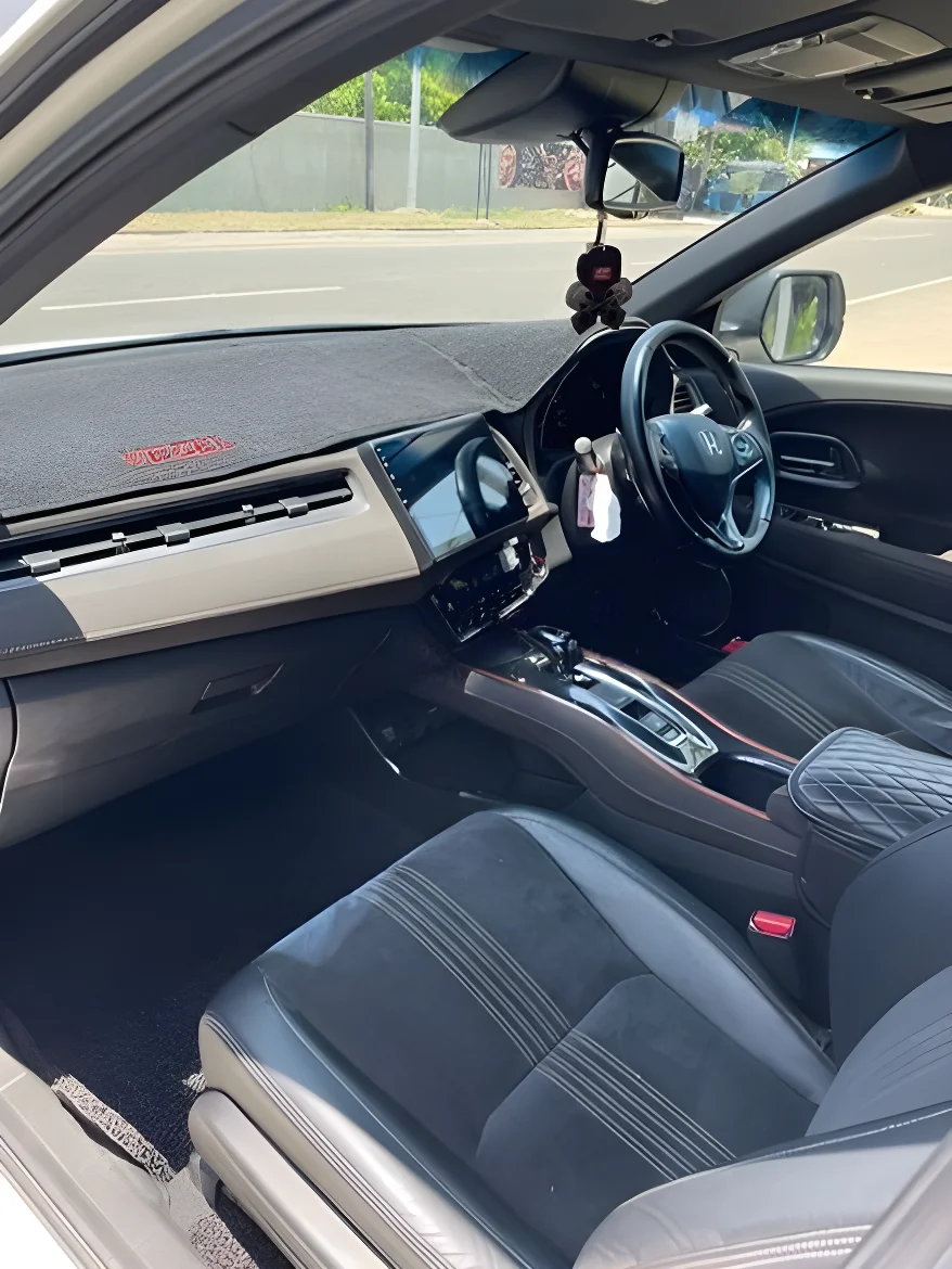 Thumbnail 3 background