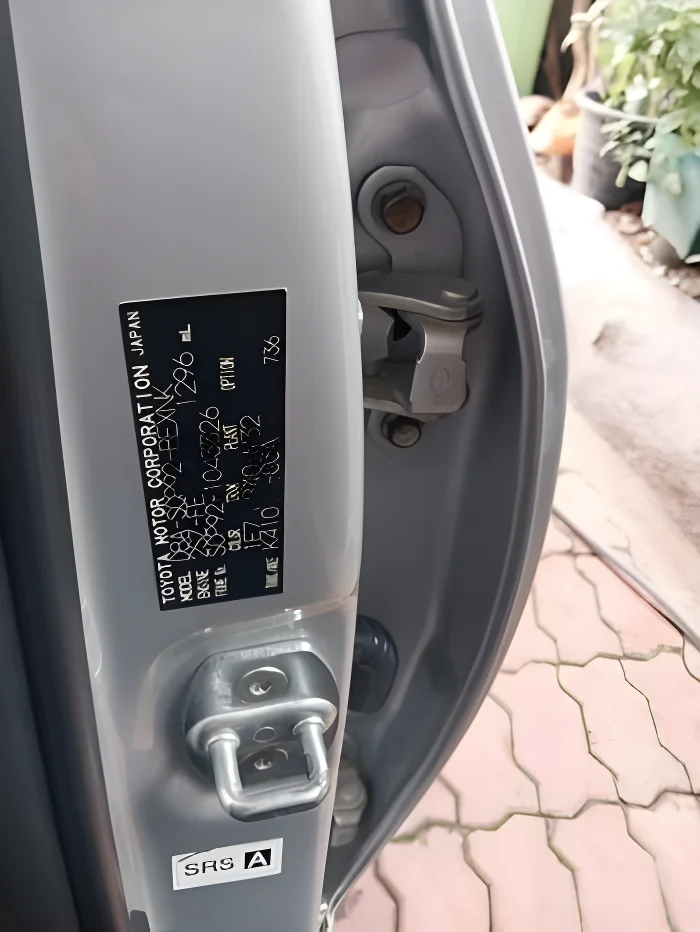 Thumbnail 2 background