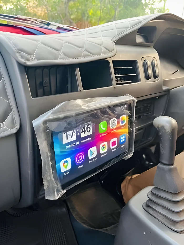 Thumbnail 3 background