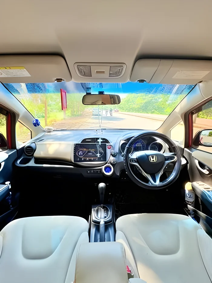 Thumbnail 3 background