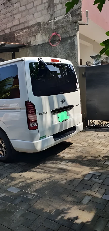 Thumbnail 3 background