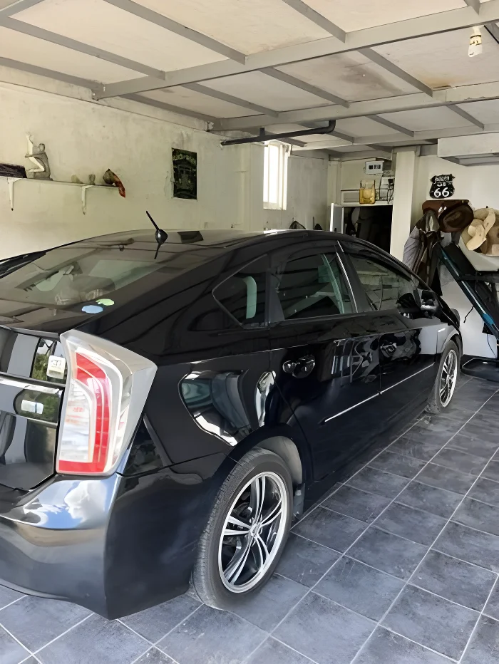 Thumbnail 4 background