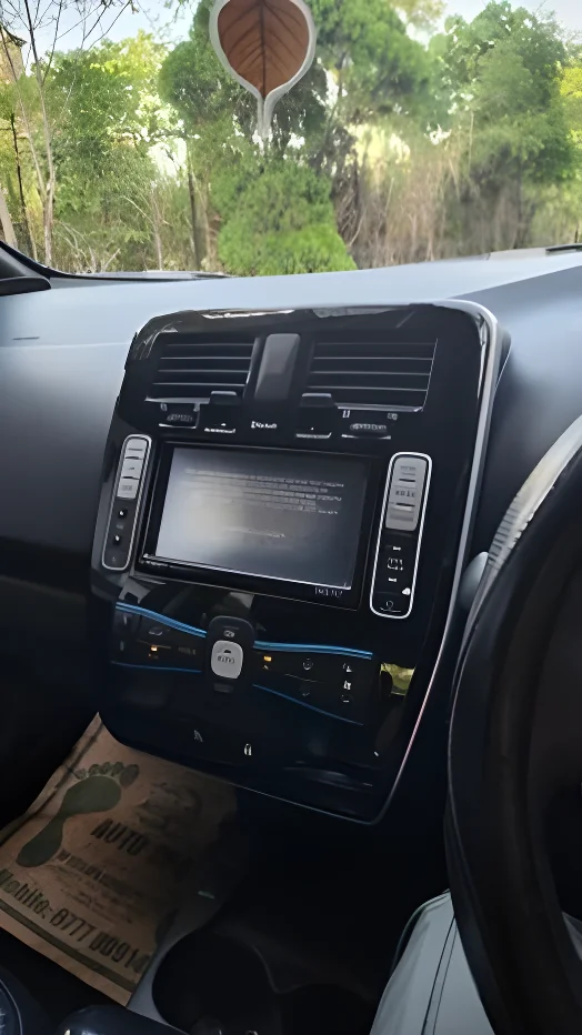 Thumbnail 3 background