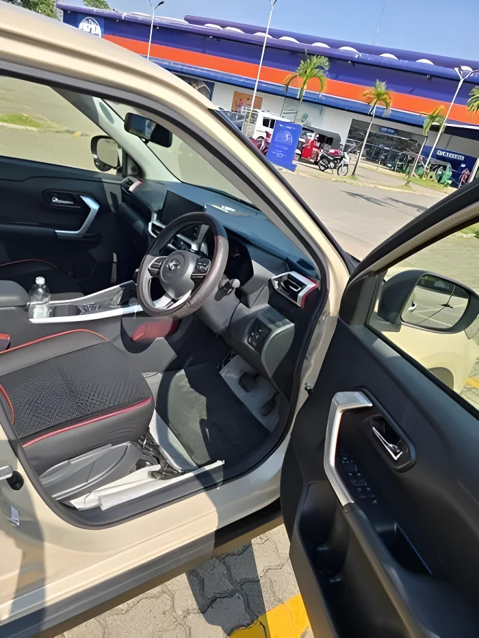 Thumbnail 2 background