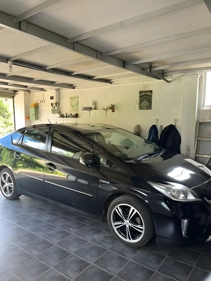 Thumbnail 1 background