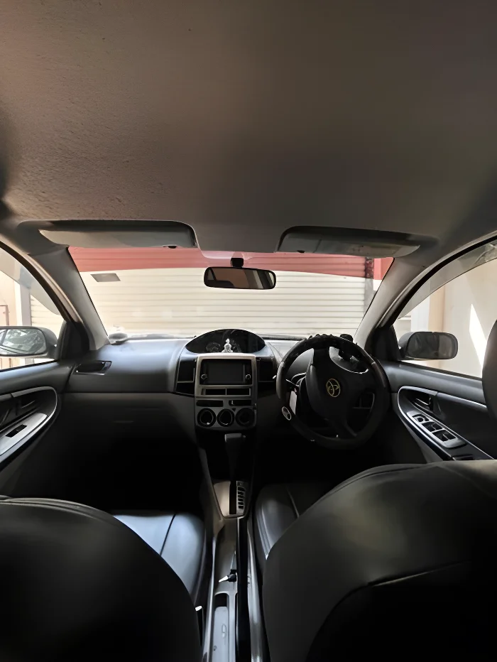 Thumbnail 3 background