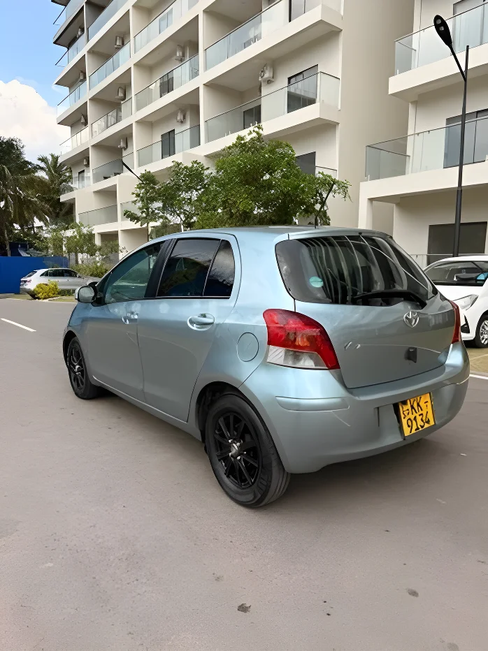 Thumbnail 4 background