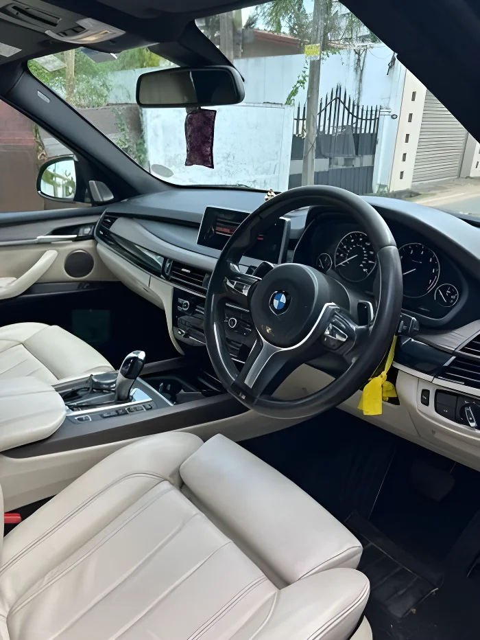 Thumbnail 2 background