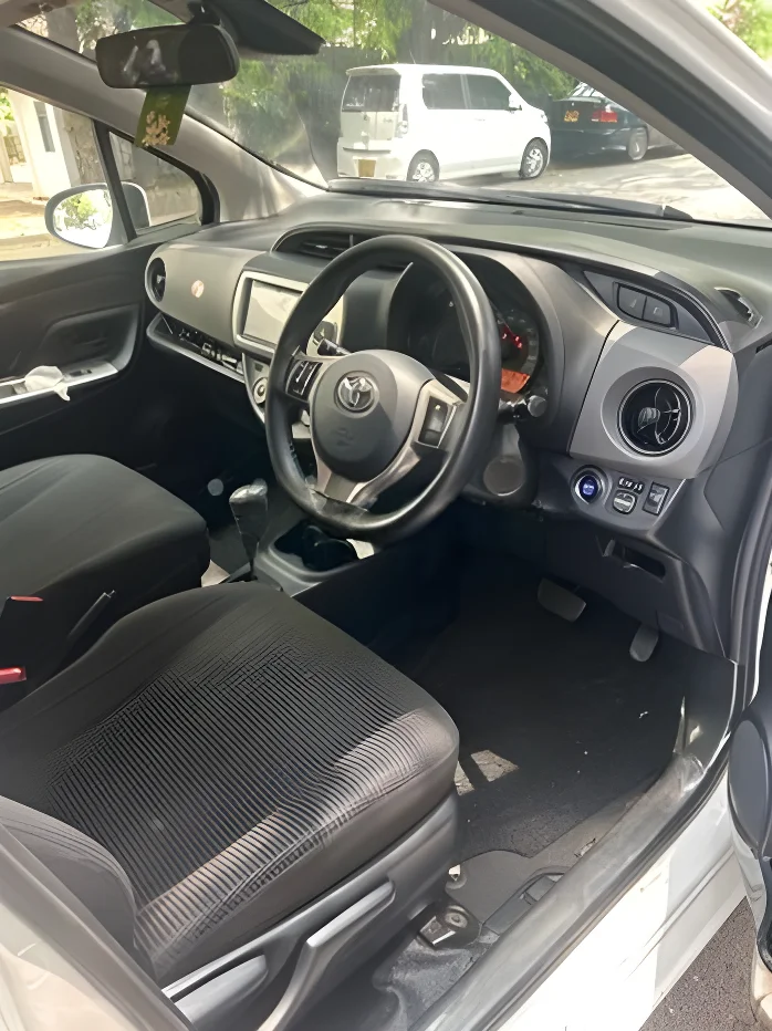 Thumbnail 3 background