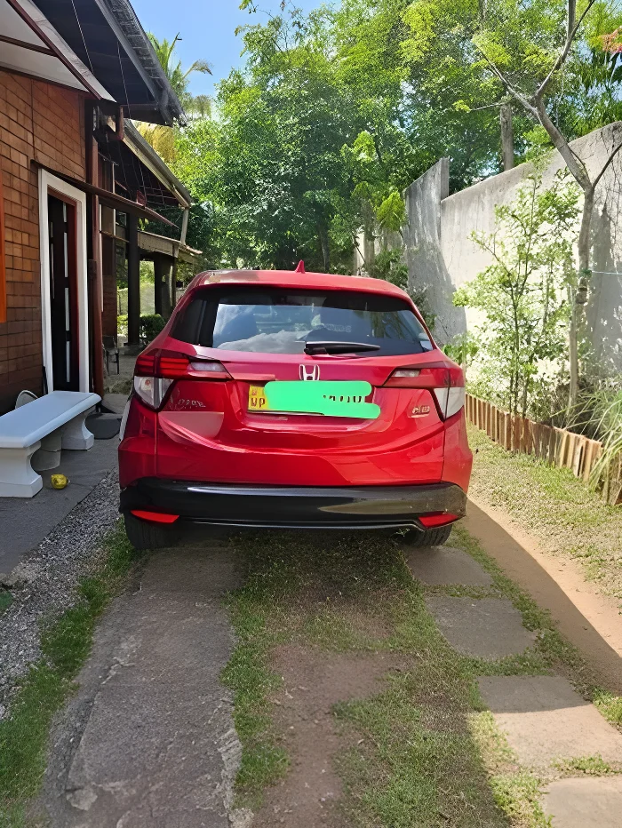 Thumbnail 4 background