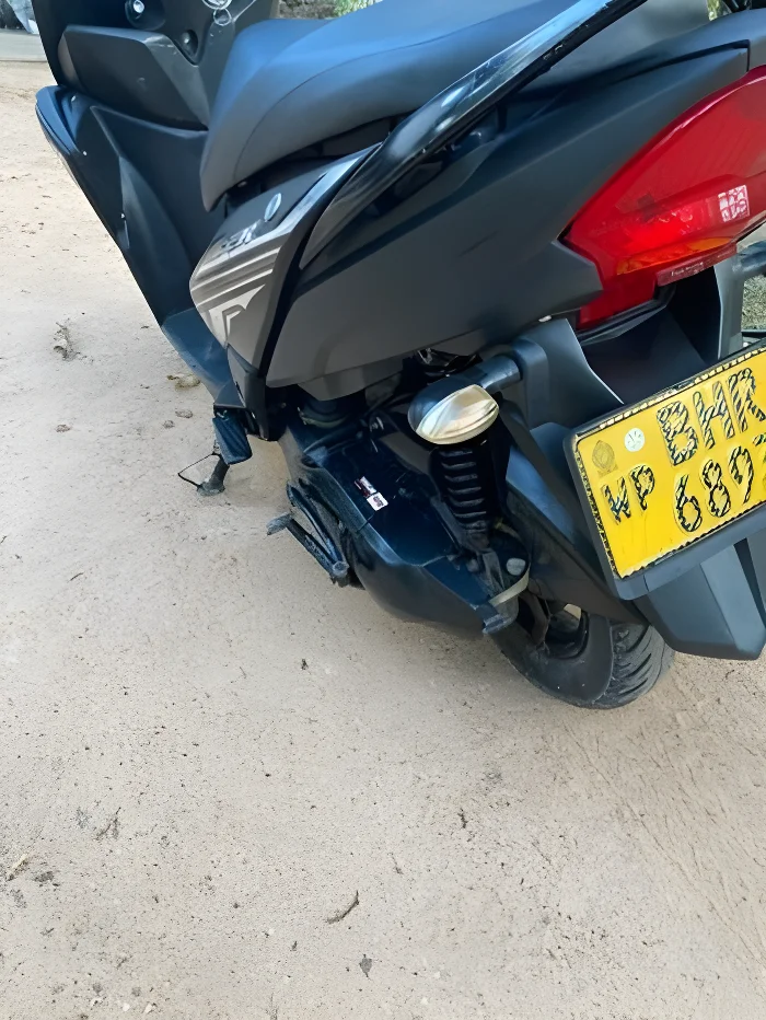 Thumbnail 3 background