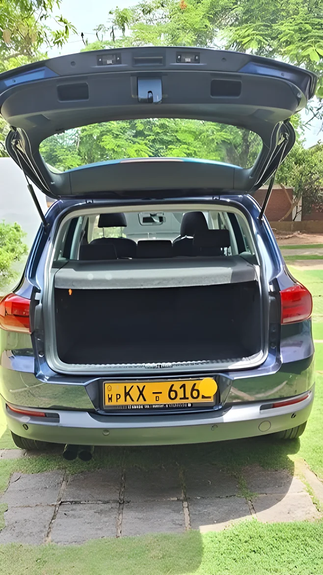 Thumbnail 4 background