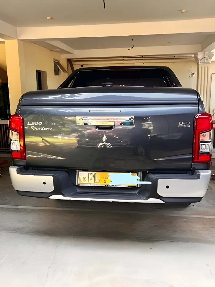 Thumbnail 4 background