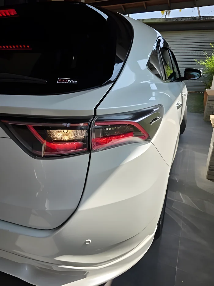 Thumbnail 3 background