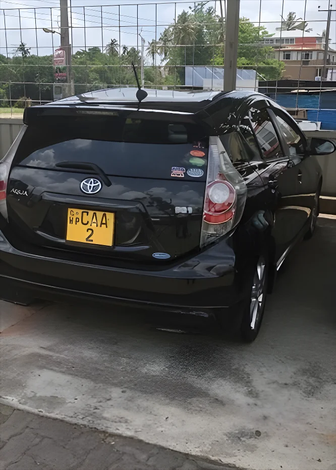 Thumbnail 4 background