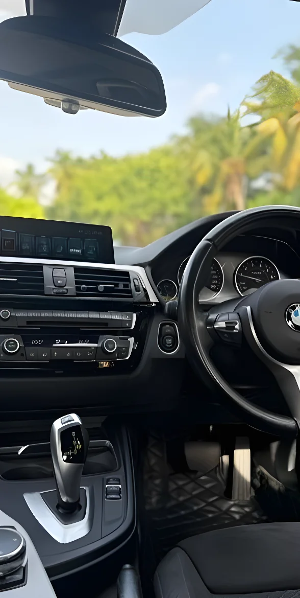 Thumbnail 3 background