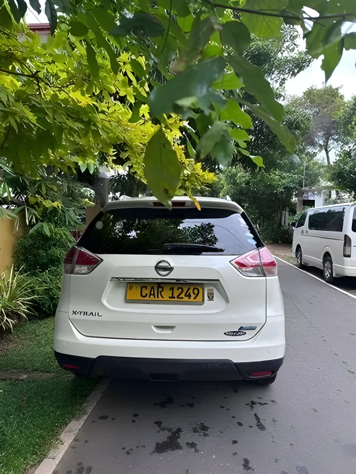 Thumbnail 4 background