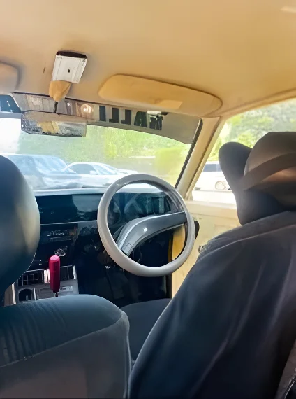 Thumbnail 4 background