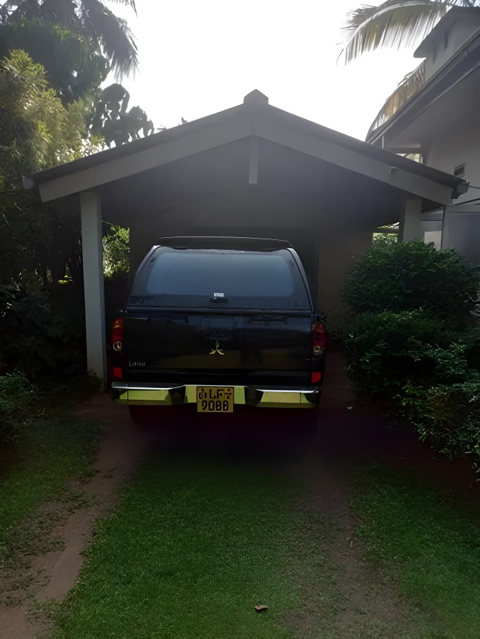 Thumbnail 4 background