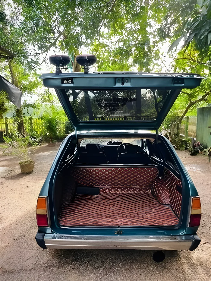 Thumbnail 4 background