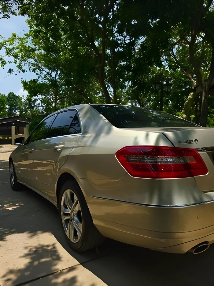 Thumbnail 2 background