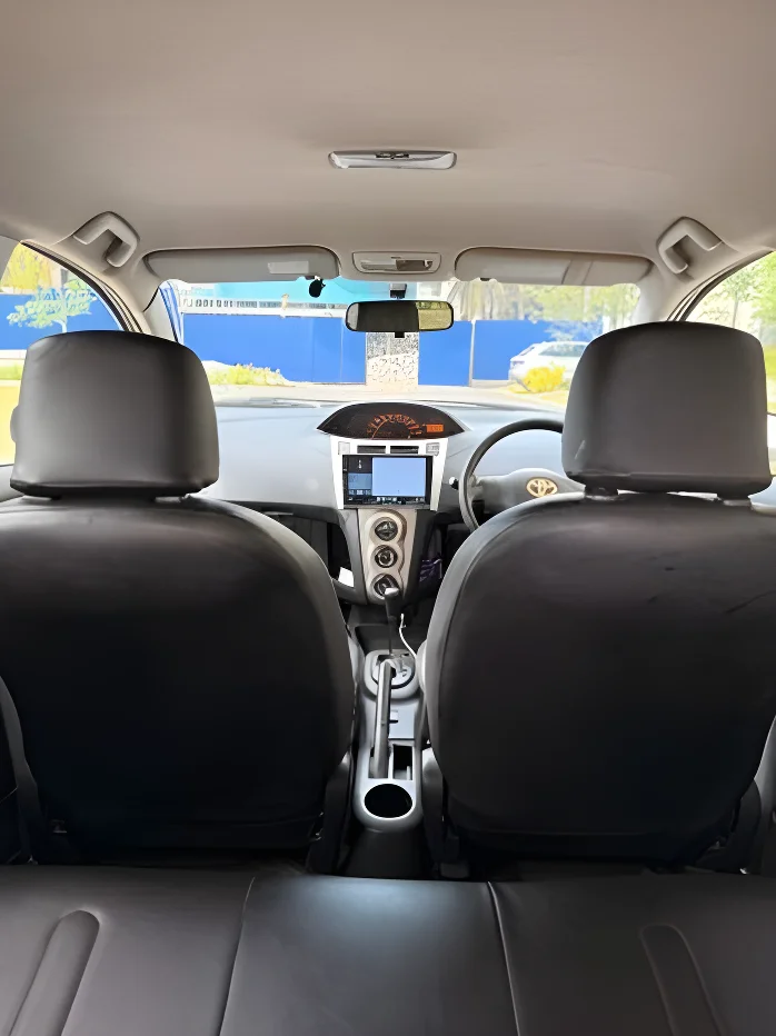 Thumbnail 2 background