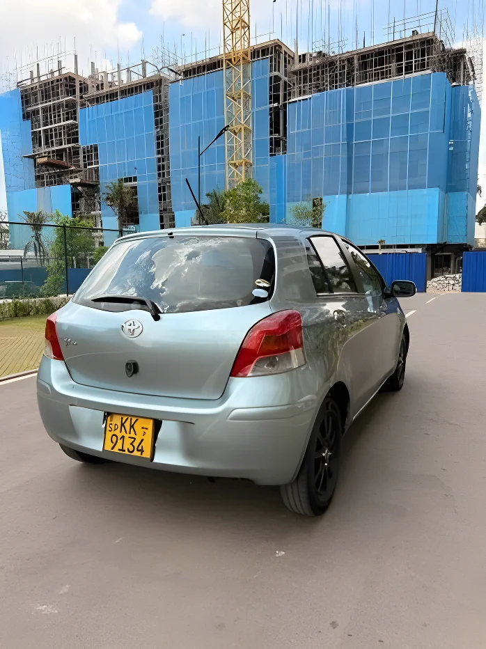 Thumbnail 3 background