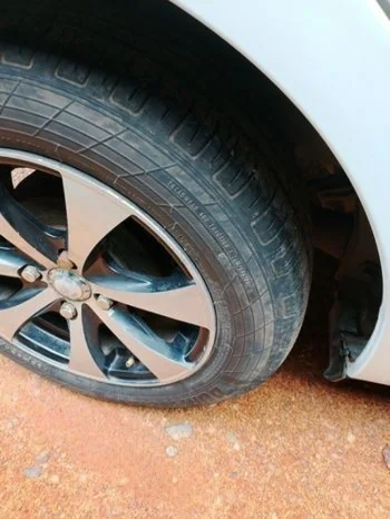 Thumbnail 3 background