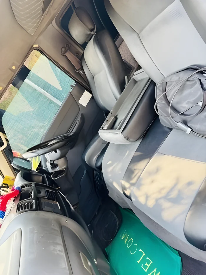 Thumbnail 3 background