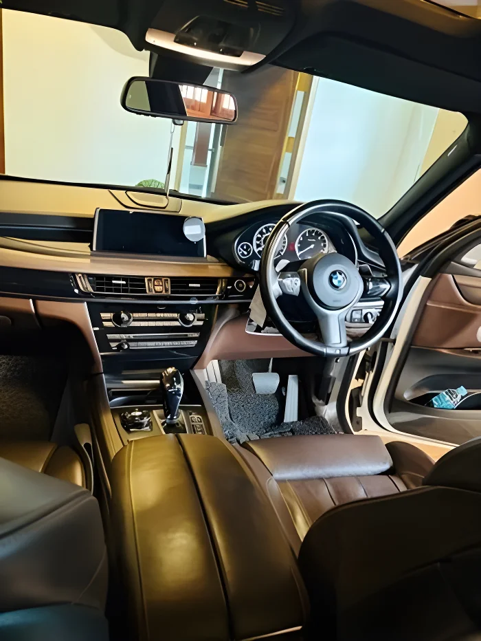 Thumbnail 1 background