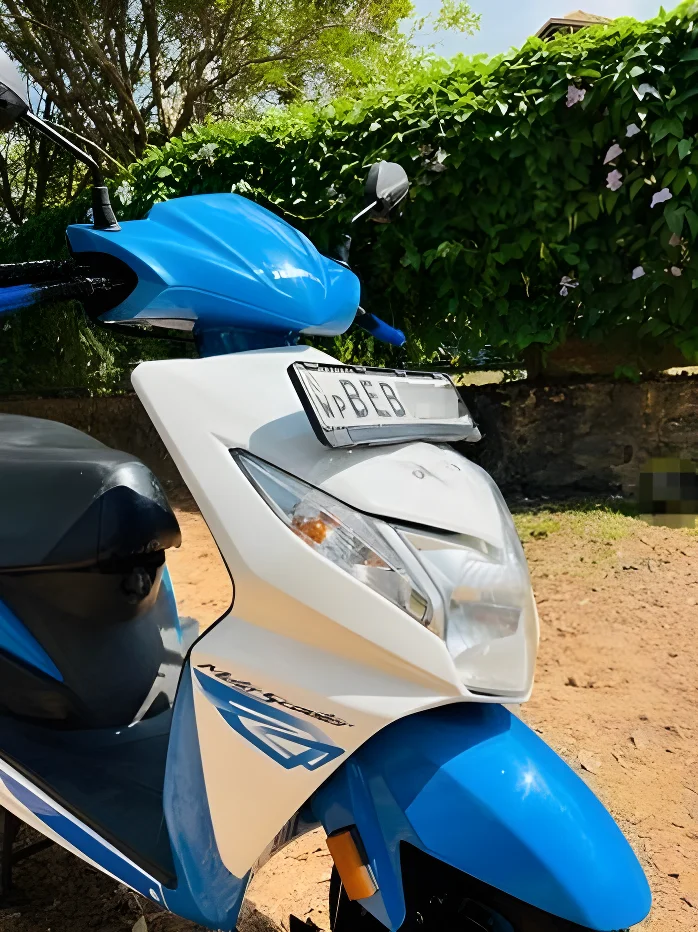 Thumbnail 4 background