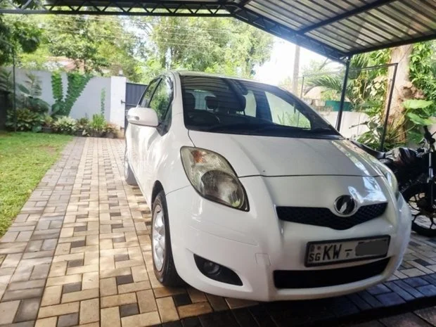 2010 Toyota Vitz
