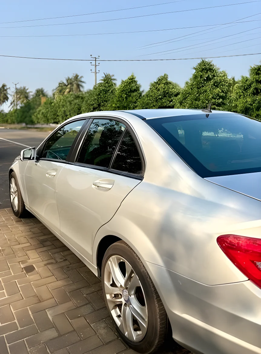 Thumbnail 3 background