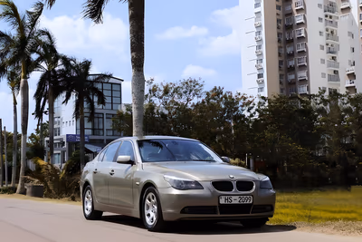 2003 BMW 520i
