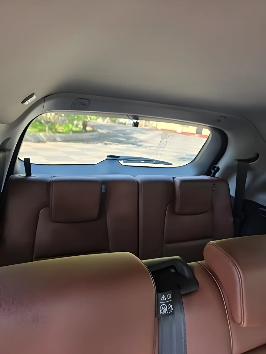 Thumbnail 3 background