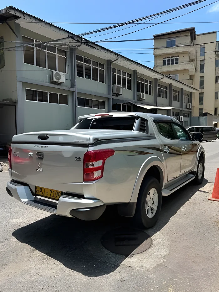 Thumbnail 4 background