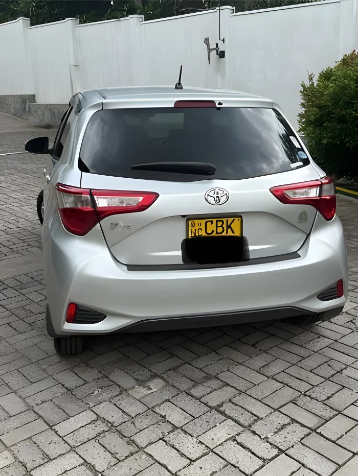 Thumbnail 4 background