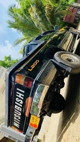 Thumbnail 4 background