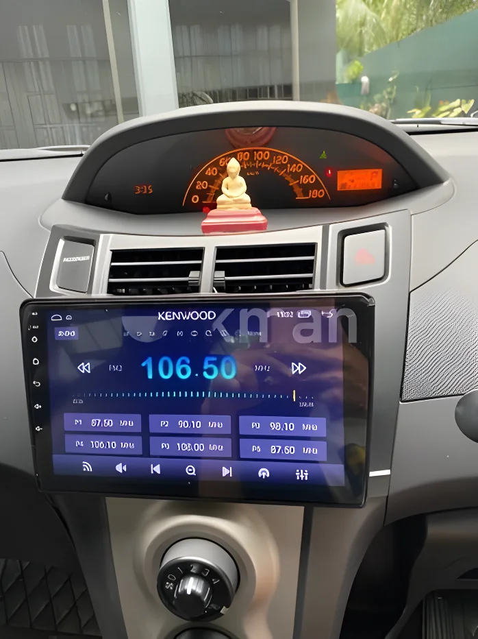 Thumbnail 3 background