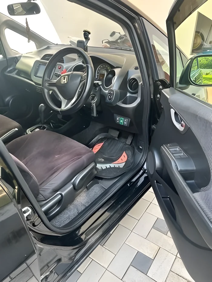 Thumbnail 1 background