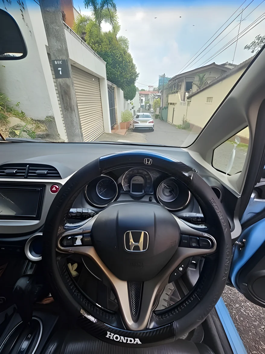 Thumbnail 2 background