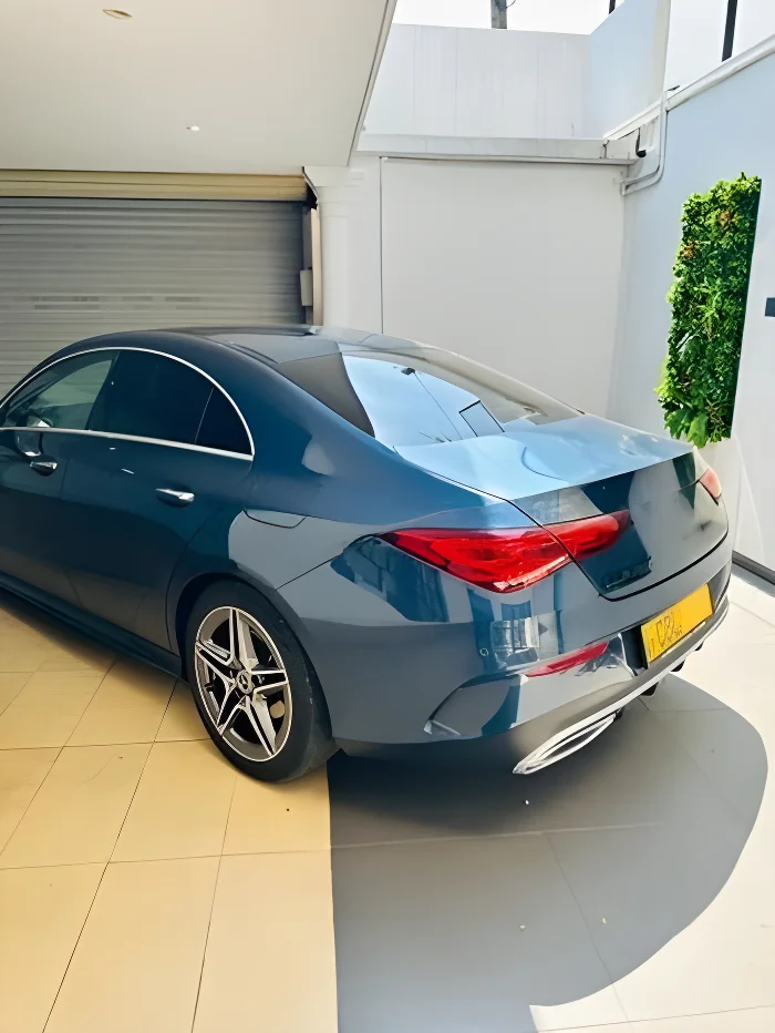 Thumbnail 2 background