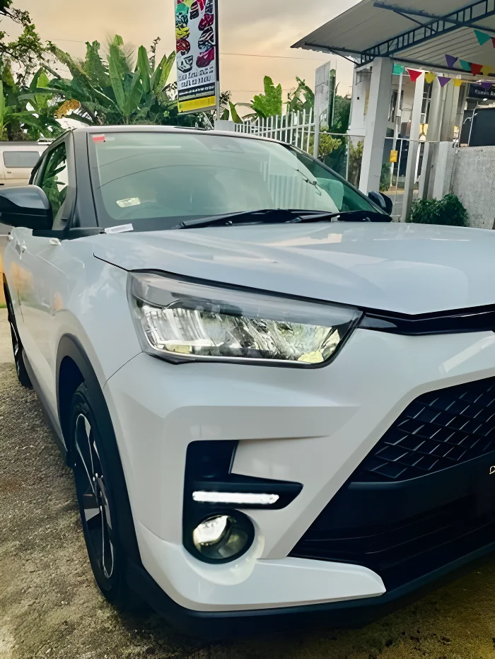 Thumbnail 2 background