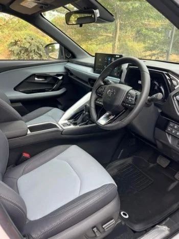 Thumbnail 3 background