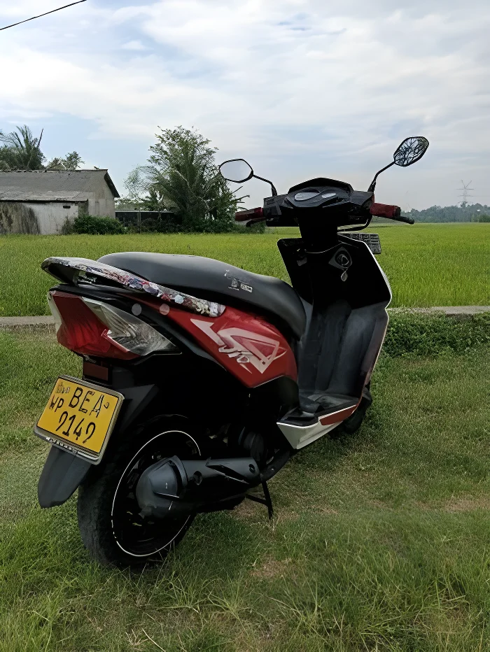 Thumbnail 3 background